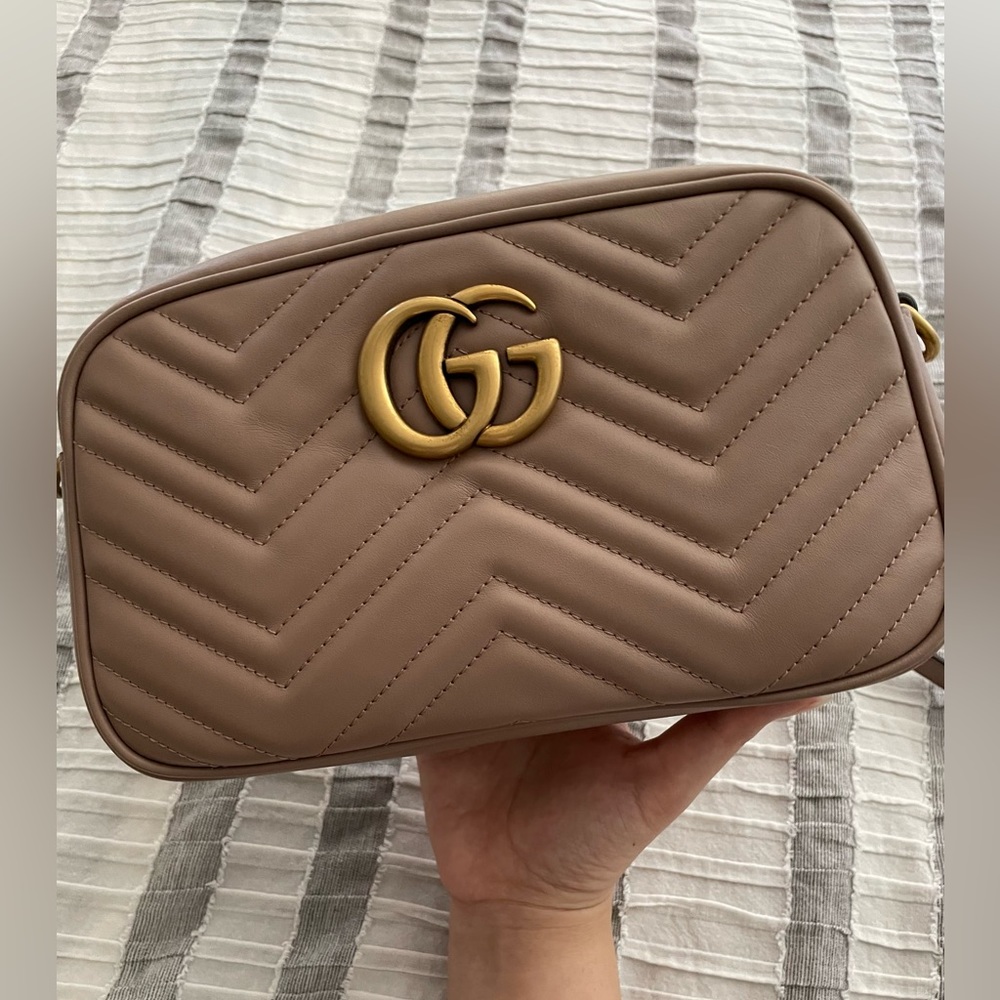 S O L D | Gucci GG Marmont Small Shoulder Camera Bag